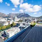 The Rose 104: Modern Studio In Heart Of The City