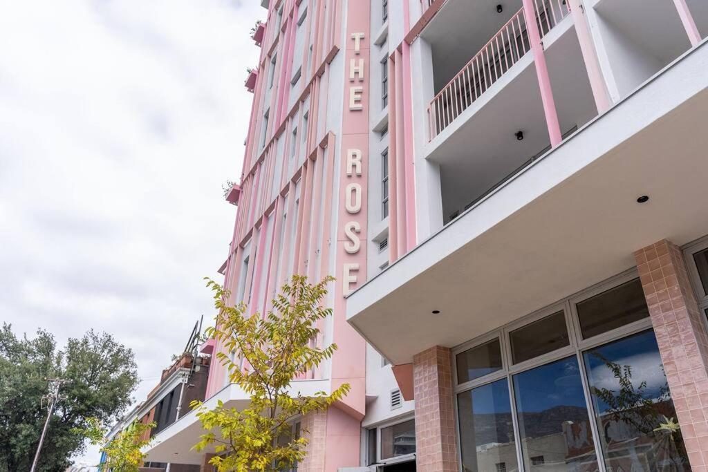 The Rose 104: Modern In Heart Of The * Kapstadt