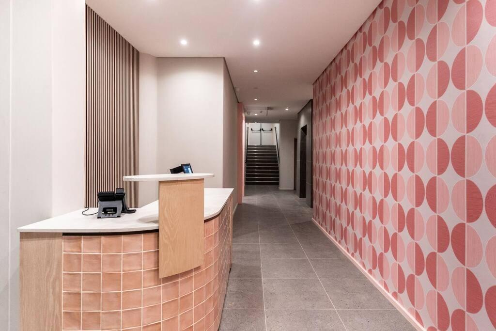The Rose 104: Modern In Heart Of The Apartment